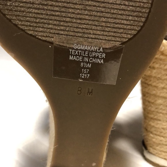 Guess Wedge Sandle - Picture 6 of 6